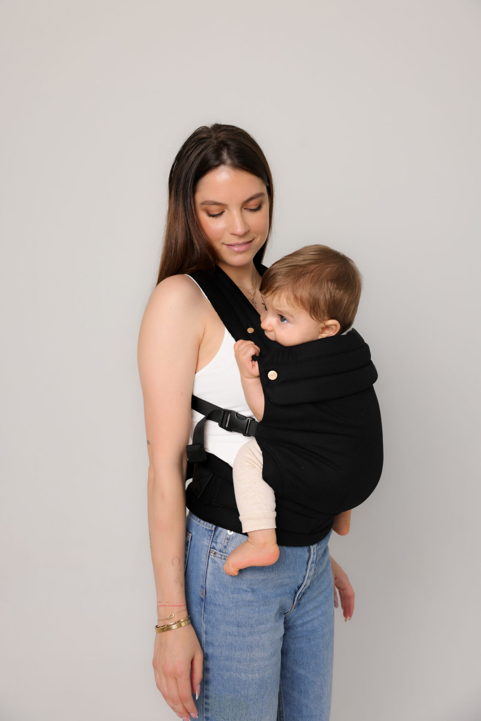 nosiljka za decu crna noir mubi bebe Mubi Noir